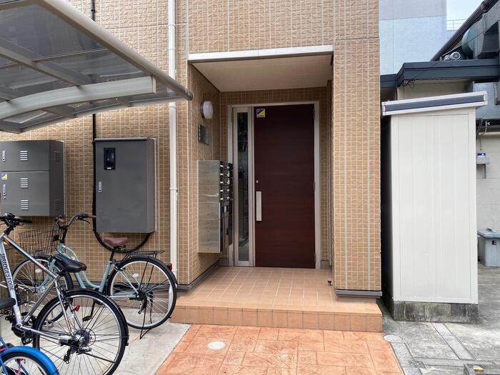 17/23 エントランス