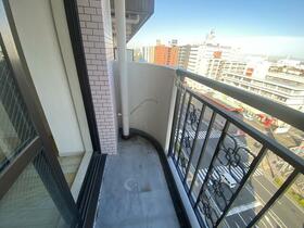 13/16 バルコニー