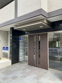 14/14 エントランス