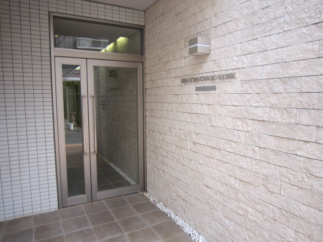 22/30 エントランス