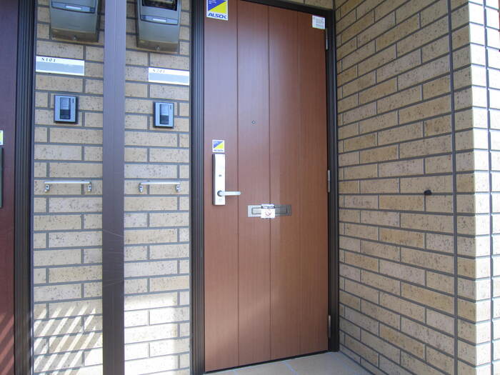 19/23 エントランス