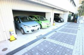 16/16 駐車場