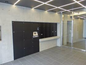 15/15 エントランス