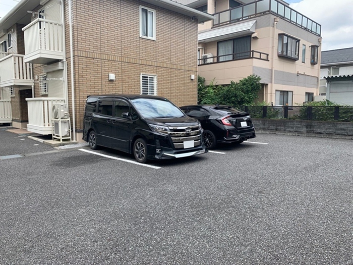 20/28 駐車場