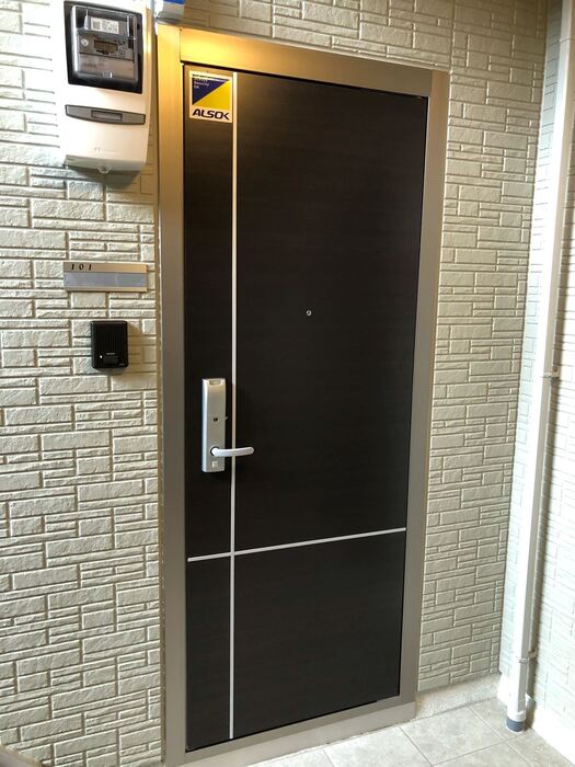 17/19 エントランス