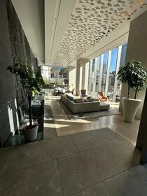 2/2 エントランス