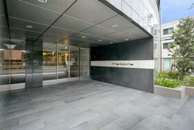 15/16 エントランス