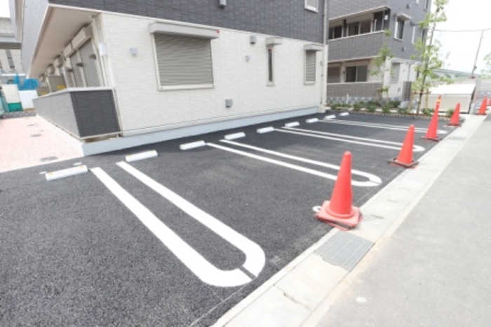 17/17 駐車場