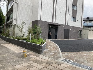 14/22 エントランス