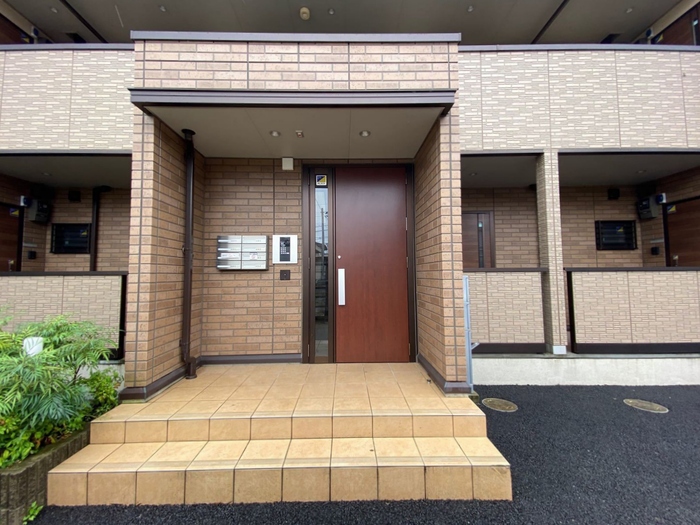 20/23 エントランス