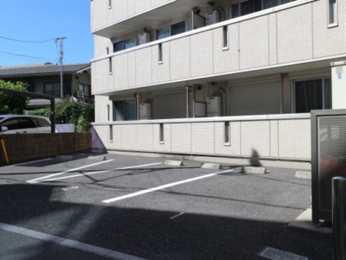 2/2 駐車場