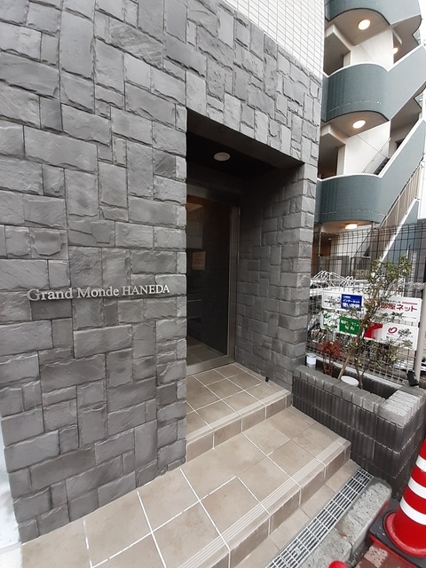 14/20 エントランス