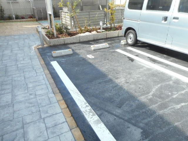 14/20 駐車場