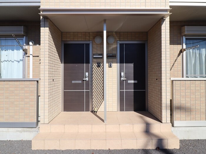 18/19 エントランス