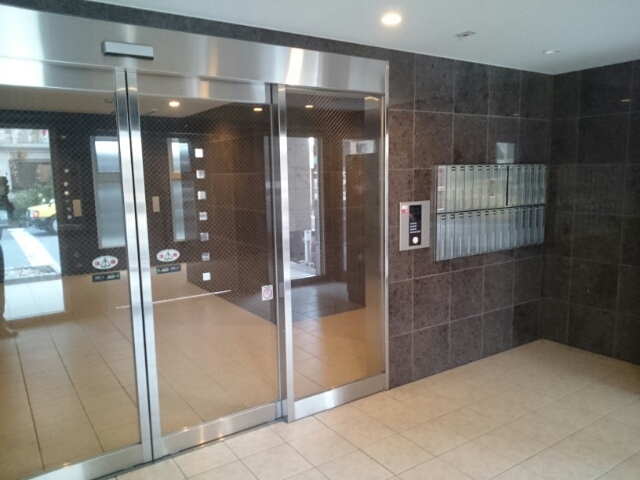 13/20 エントランス