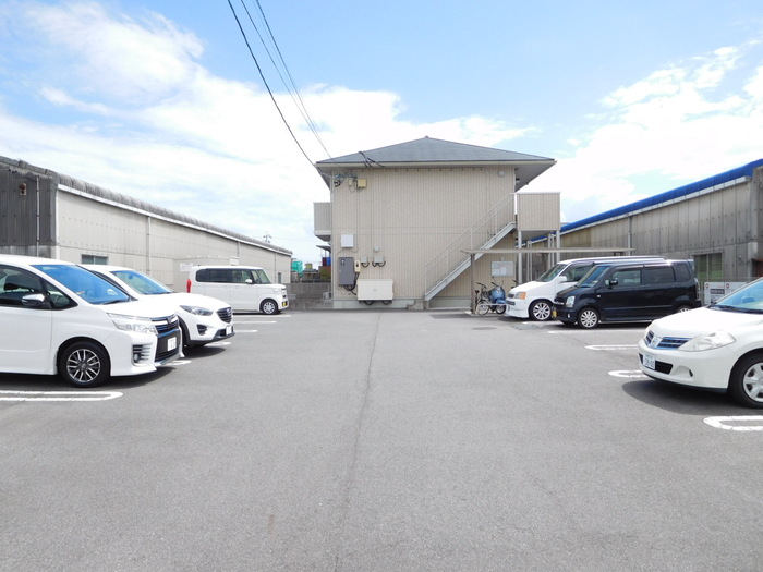 17/18 駐車場