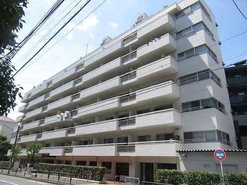 柏木ローズマンションの外観