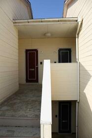 16/16 エントランス