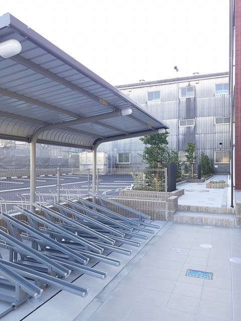 14/20 エントランス