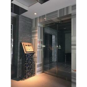 13/13 エントランス