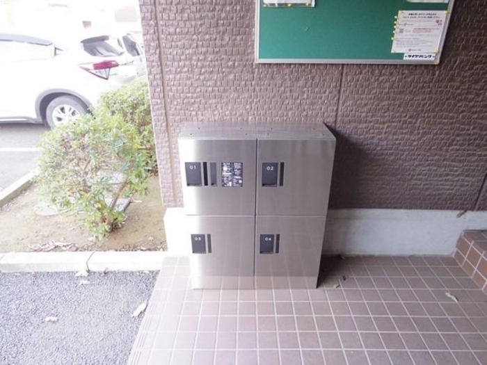 16/19 エントランス