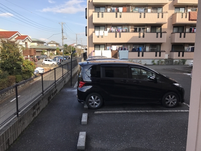 2/6 駐車場
