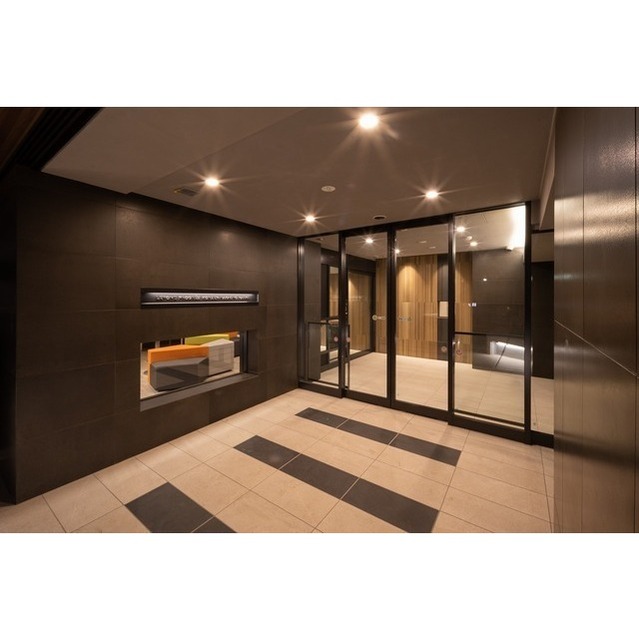 18/22 エントランス