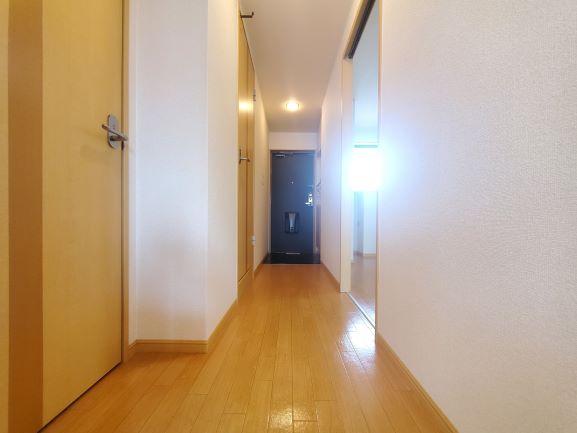 22/30 エントランス