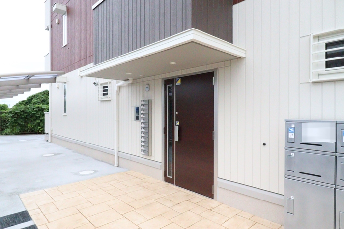 17/27 エントランス