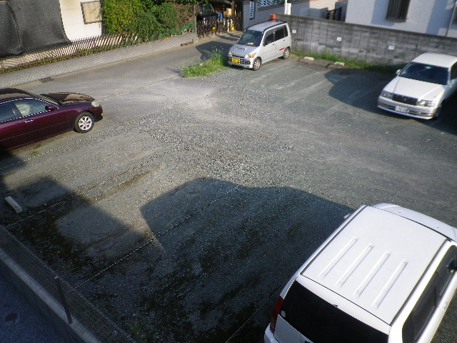 21/28 駐車場