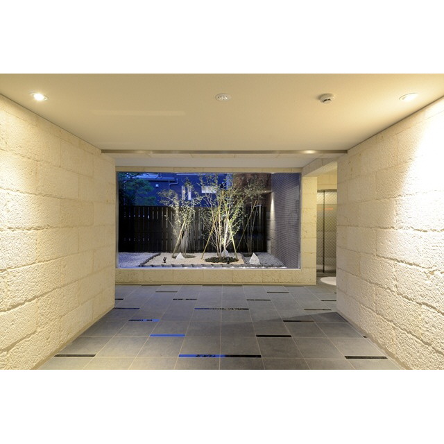 14/18 エントランス