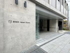 16/16 エントランス