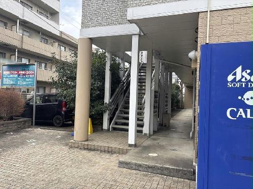 13/13 エントランス