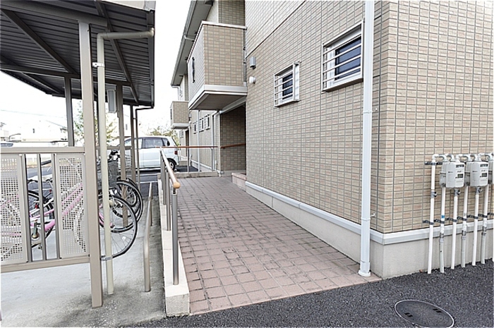 14/23 エントランス