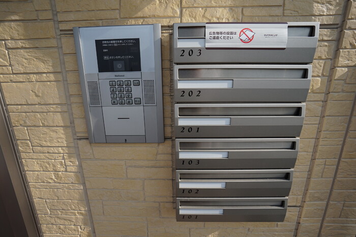 16/18 エントランス