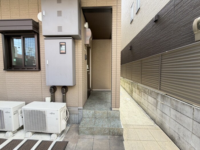 20/20 エントランス