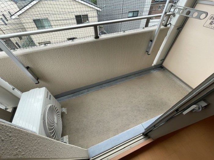 13/20 バルコニー