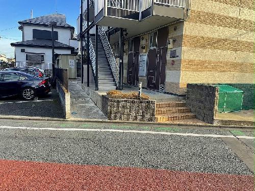 13/14 エントランス