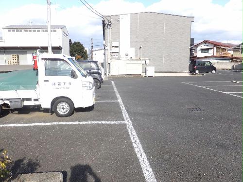 14/14 駐車場