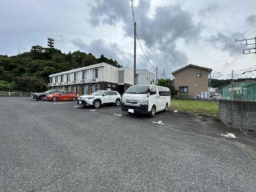 13/13 駐車場