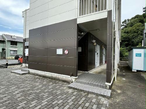 2/5 エントランス