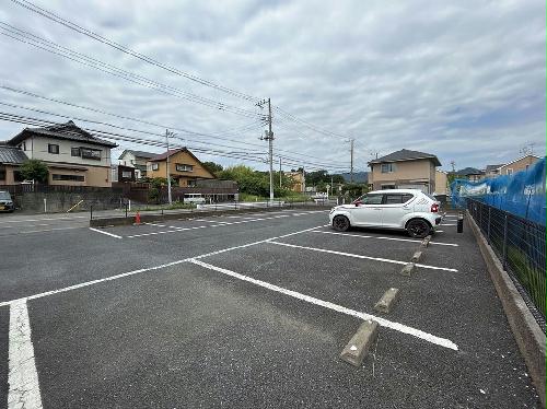 14/14 駐車場