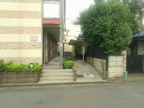 2/2 エントランス