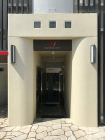 2/3 エントランス