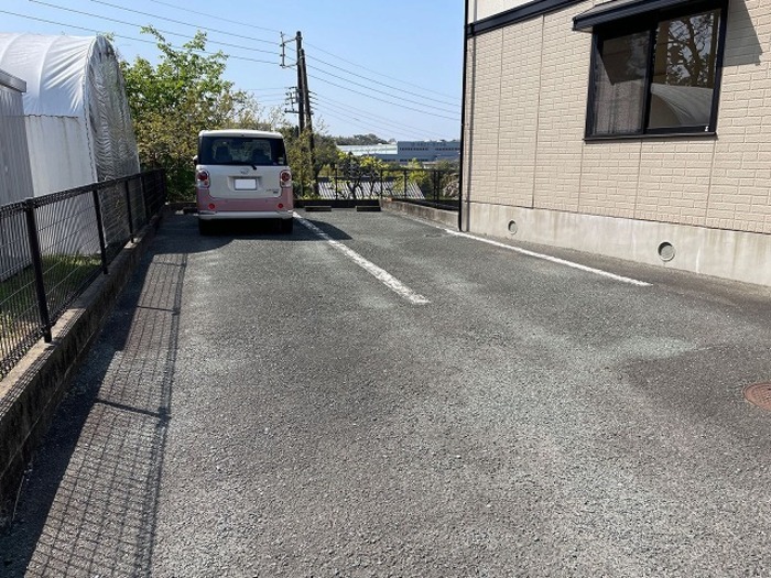 2/2 駐車場