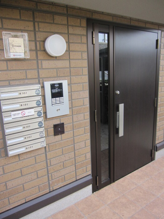 2/3 エントランス