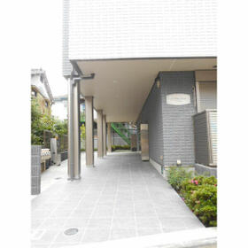 15/21 エントランス