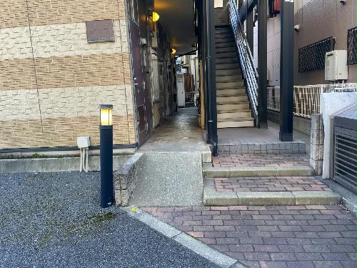 13/14 エントランス