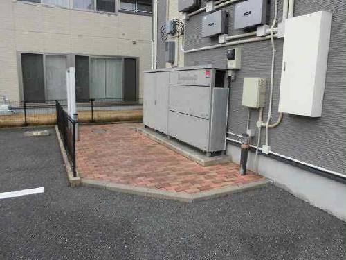 13/22 エントランス