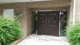 2/2 エントランス